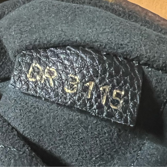 GORGEOUS GAIA BLACK LOUIS VUITTON artsy - Picture 2 of 14